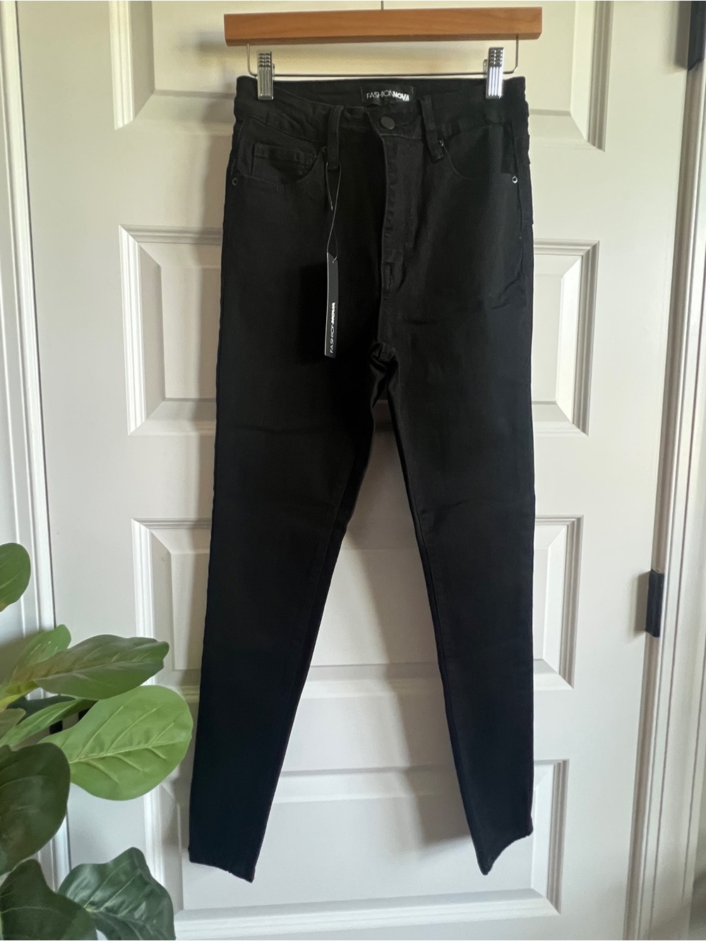 FASHION NOVA Black Skinny Stretch Jeans Size 5